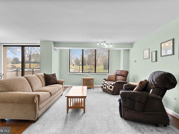 5th image of 5225 Pooks Hill Rd APT A24s