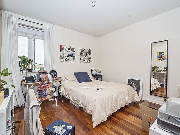 4th image of 442 S 5th St #5B