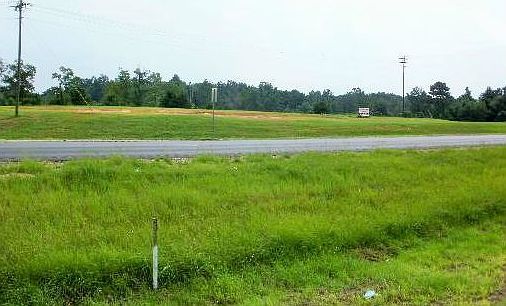2nd image of 5664 Highway 145