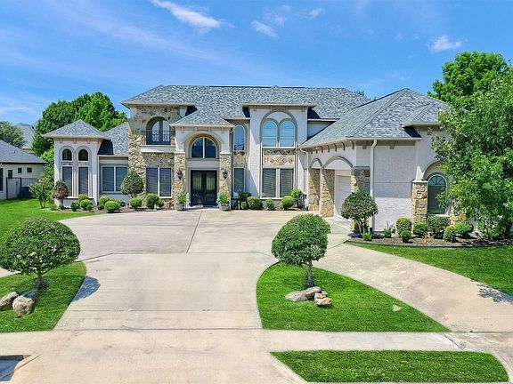 3rd image of 4812 Park Vista Blvd