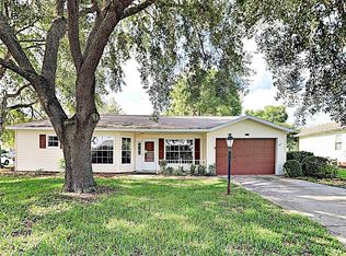 5076 El Destino Dr, Leesburg, FL 34748