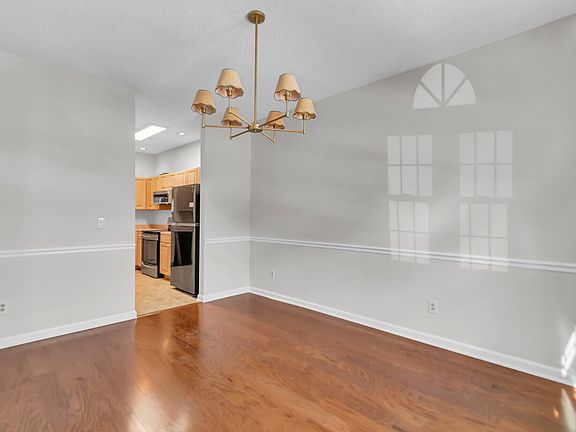 4th image of 2455 Deer Ridge Ln #C