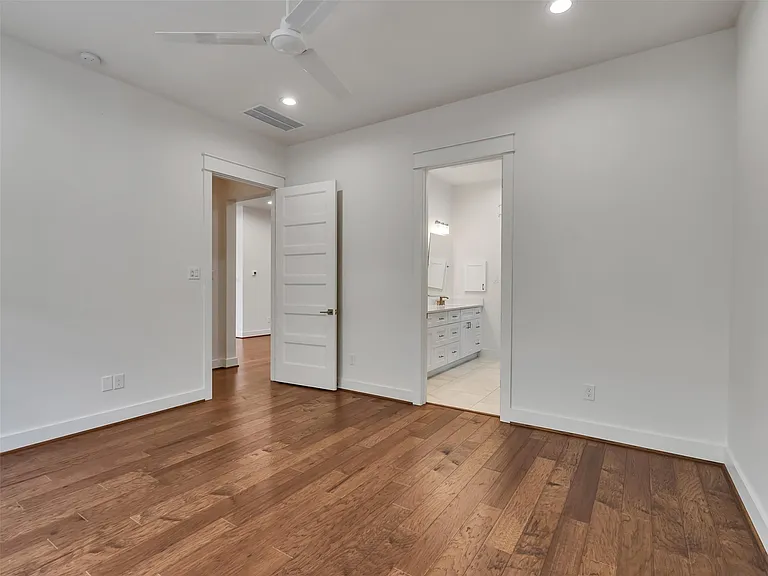 10330 Grove Row Ave — Photo 36