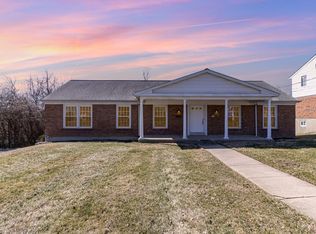 2747 Cyclorama Dr, Cincinnati, OH 45211