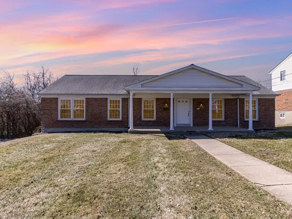 2747 Cyclorama Dr, Cincinnati, OH 45211