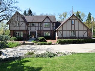 20765 Hunters Run, Brookfield, WI 53045