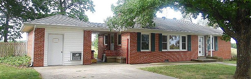 2nd image of 617 W Edwards Pl