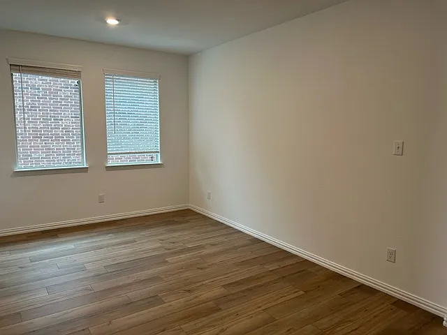 1220 Desert Willow Dr — Photo 7