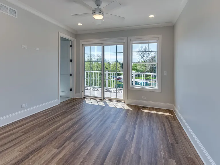 Eldridge Townhome Rentals — Photo 19