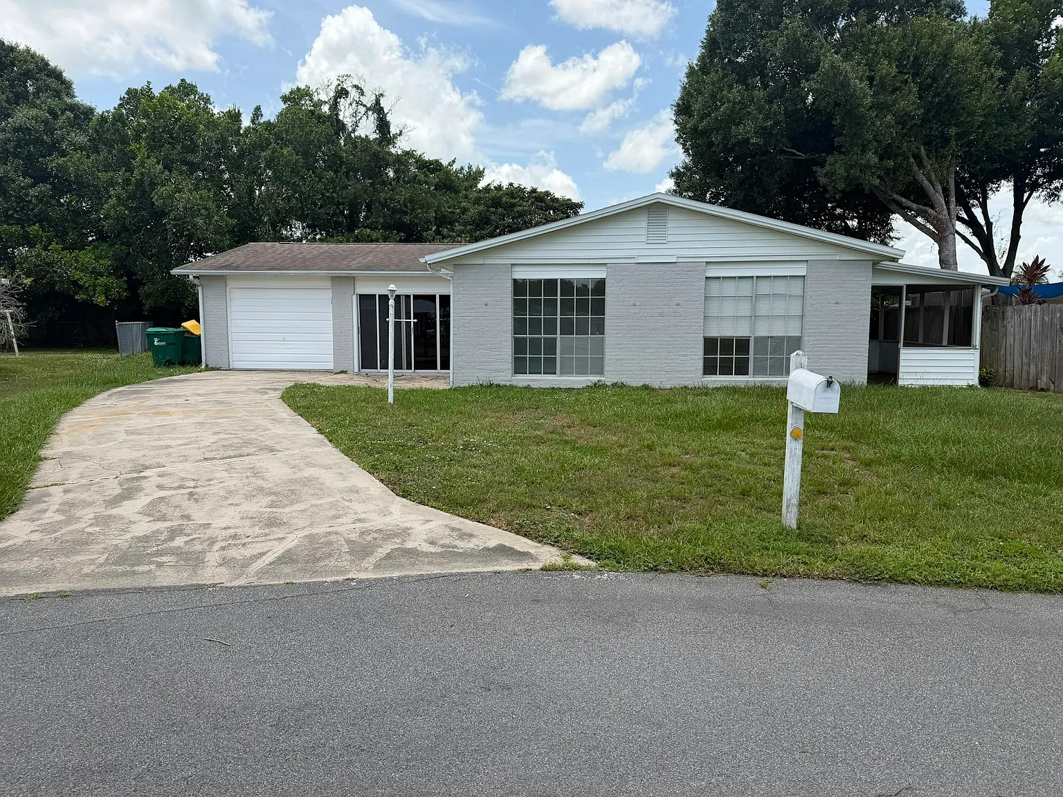 693 John Hancock Ln — Photo 3