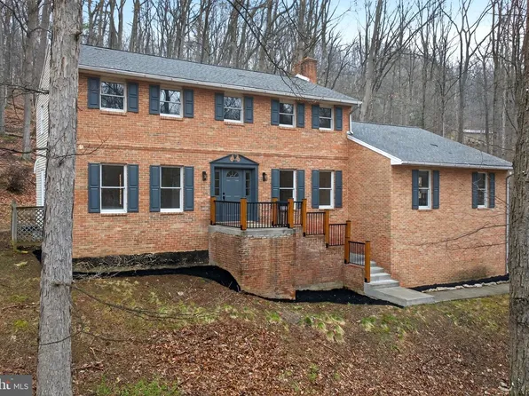 600 Rocky Dr, Boiling Springs, PA 17007