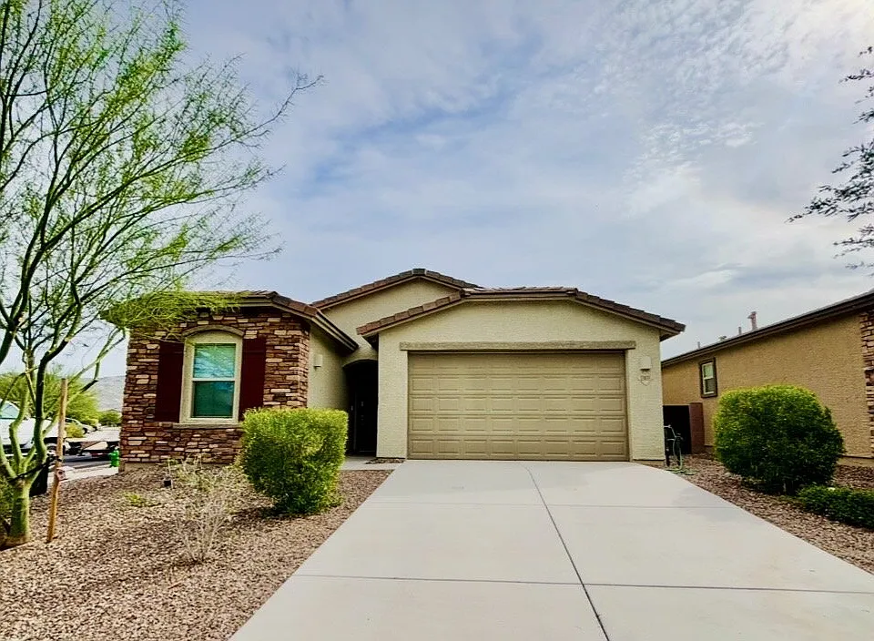 13033 E Cembeline Ln