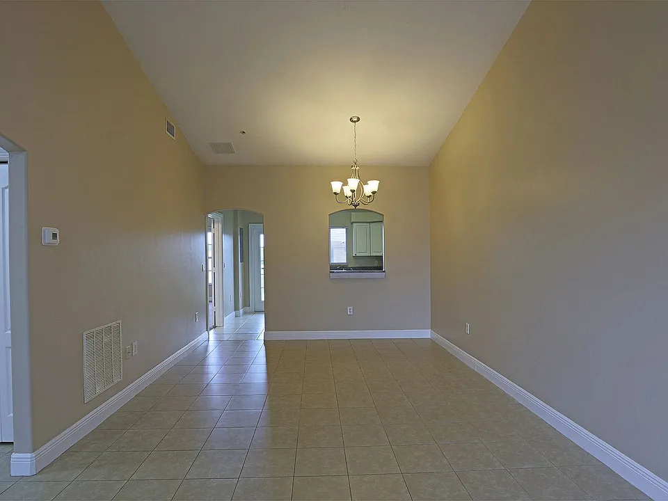 4175 Castilla Cir #203