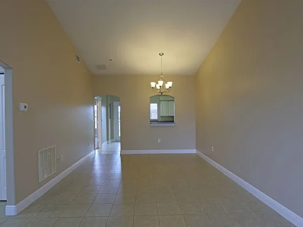 4175 Castilla Cir APT 203, Fort Myers, FL 33916