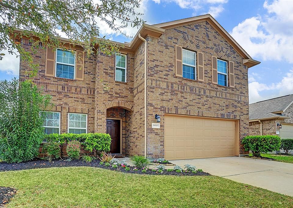 21527 Barrett Knolls Dr. is ready for your family!