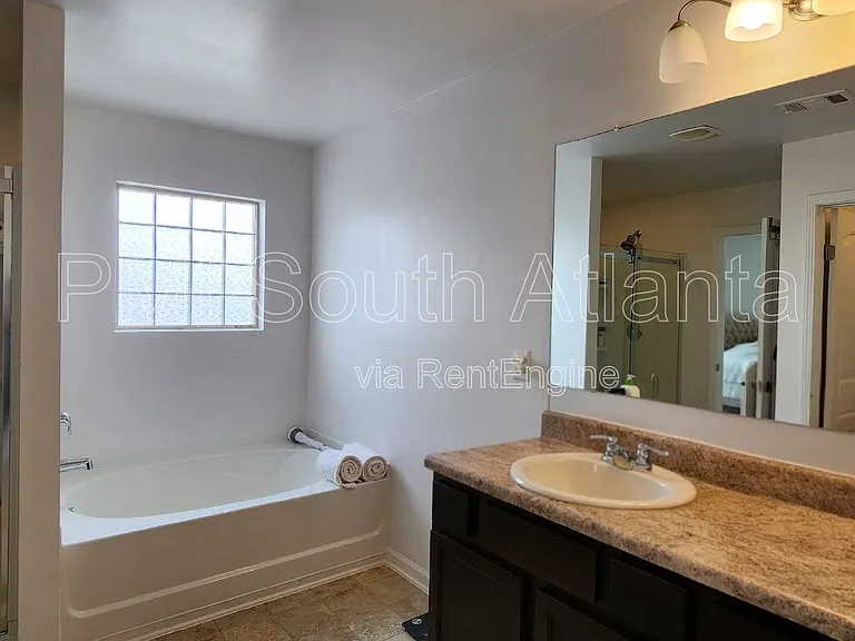 4040 Alveston Dr — Photo 33