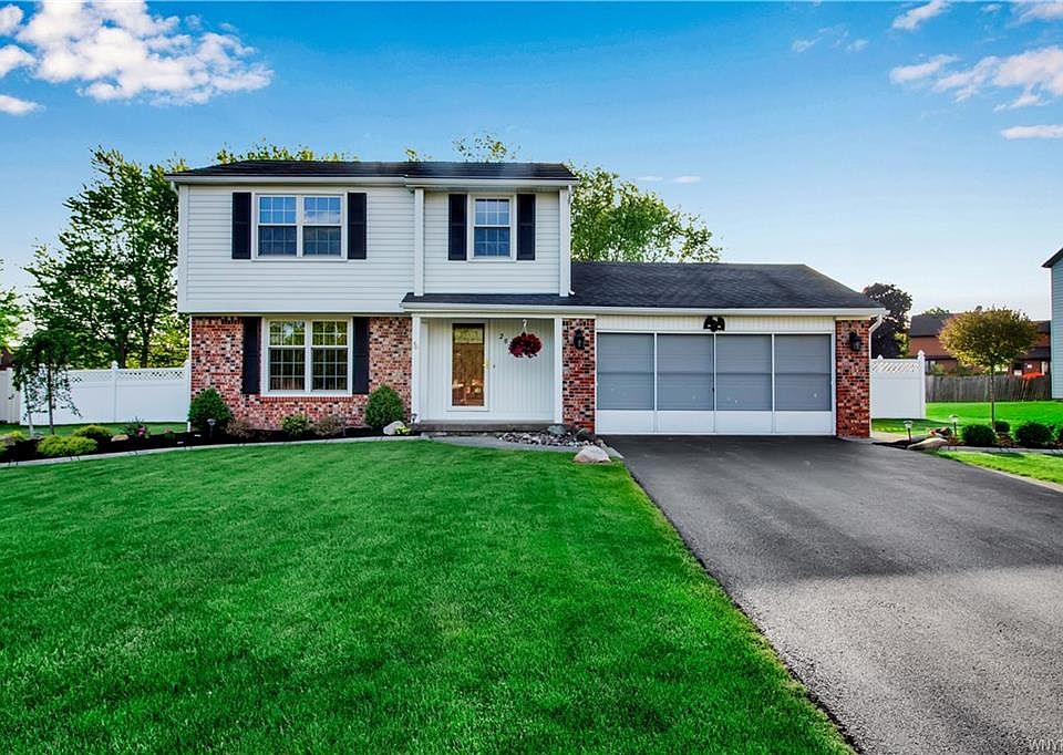 1st image of 20 Tanglewood Dr