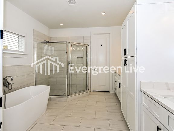 4th image of 4381 McSwain Dr