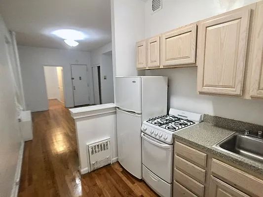 Rented by Sovereign Associates | media 13