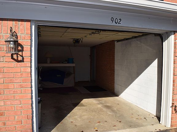 2nd image of 902 Donard Park Ave