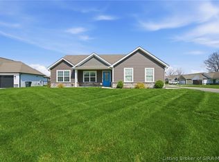 3911 Golden Apple Way, Jeffersonville, IN 47130