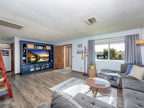 2nd image of 1550 Navigator Dr