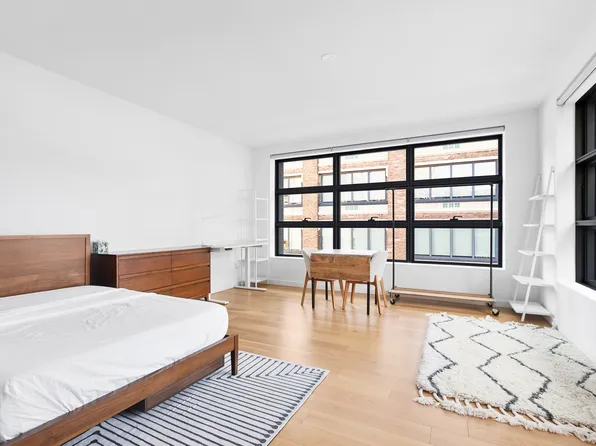 547 West 47th Street image 1 of 4