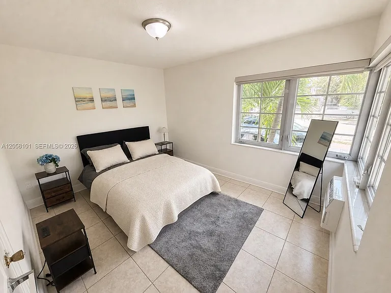 951 Jefferson Ave #2 — Photo 3
