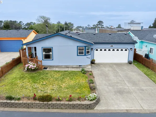 3925 Summit Ridge Cir, Depoe Bay, OR 97341