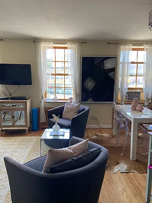 Rented by Argy Realty Inc | media 25