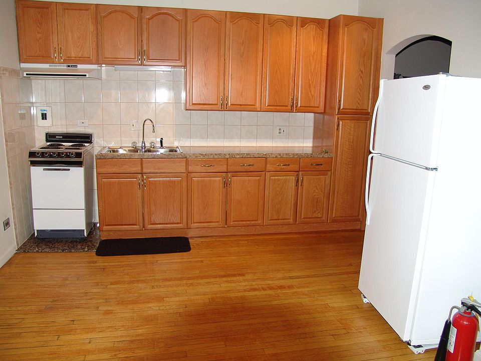 1 WEST KITCHEN