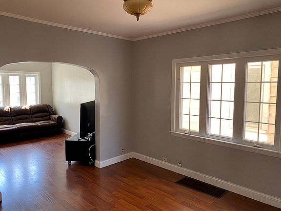 4th image of 6134 S Knox Ave #1
