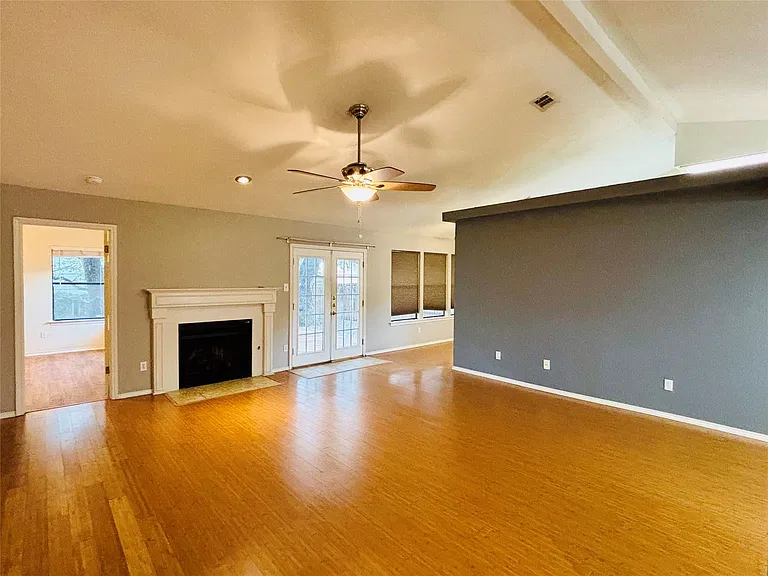 13007 Amarillo Ave — Photo 3
