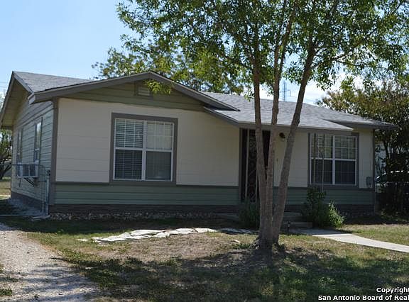 3rd image of 350 Rosebud Ln