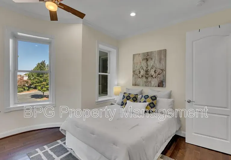 901 N Carolina Ave SE #2 — Photo 14