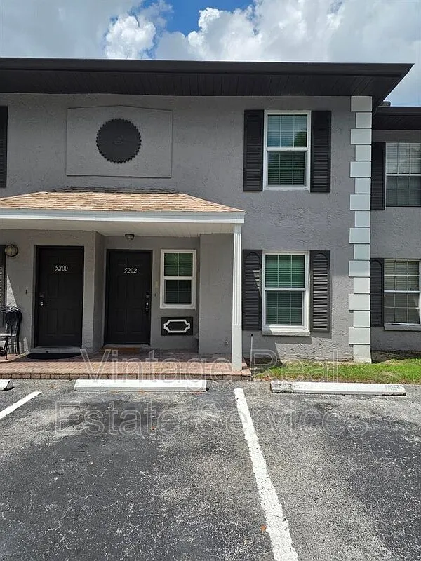 3 bed, 2.5 bath, 1192 sqft, $1,795 — Photo 1