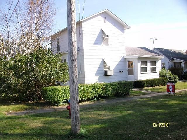 1st image of 725 N 1st St