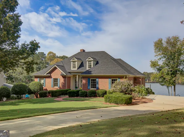 215 S Shore Dr, Newnan, GA 30263