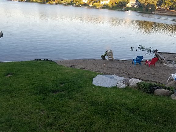 4th image of 16067 Knobhill Dr