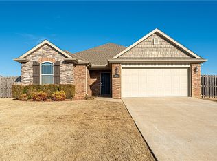 251 Napoli Ln, Centerton, AR 72719