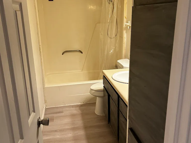 1100 SW 77th Pl — Photo 12
