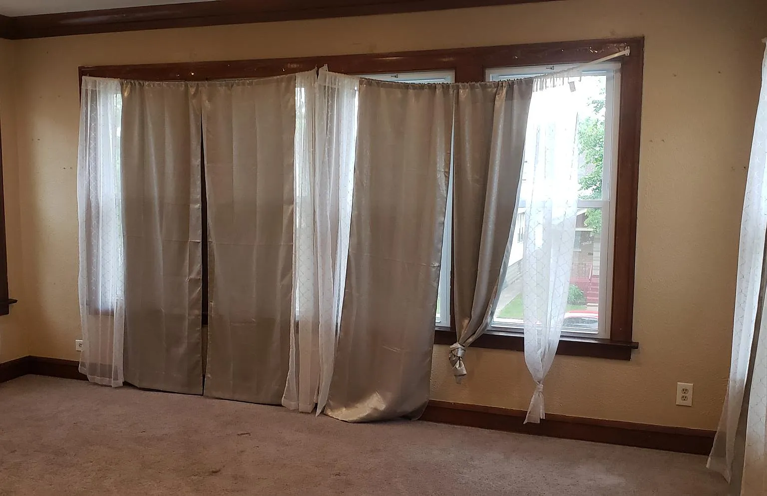 2 bed, 1100 sqft, $1,550 — Photo 2