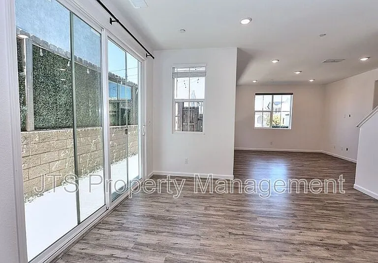 3217 Sunny Gate Ln — Photo 22