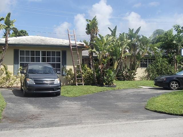 1st image of 1521 NE 50th Ct