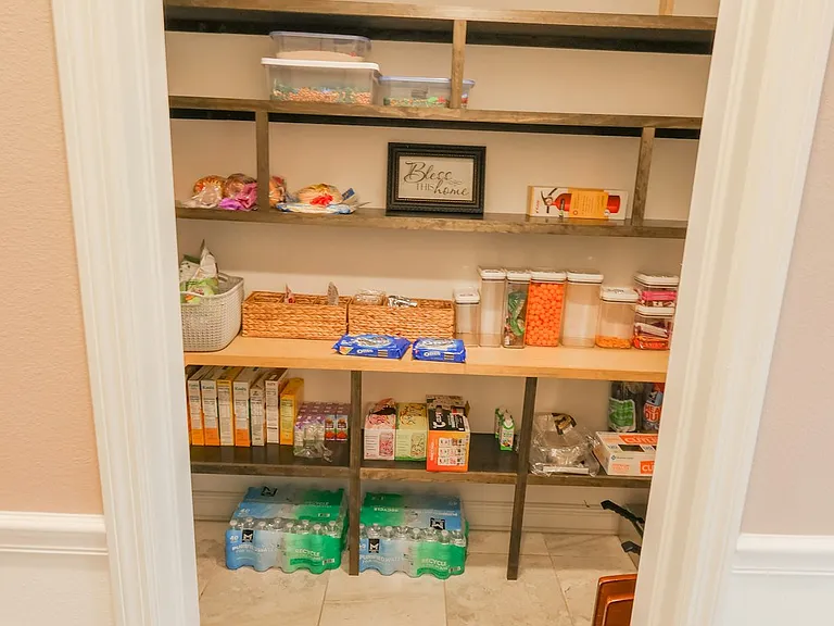 9841 Cabernet Ave — Photo 25