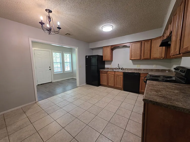 1008 Turtle Creek Dr — Photo 12