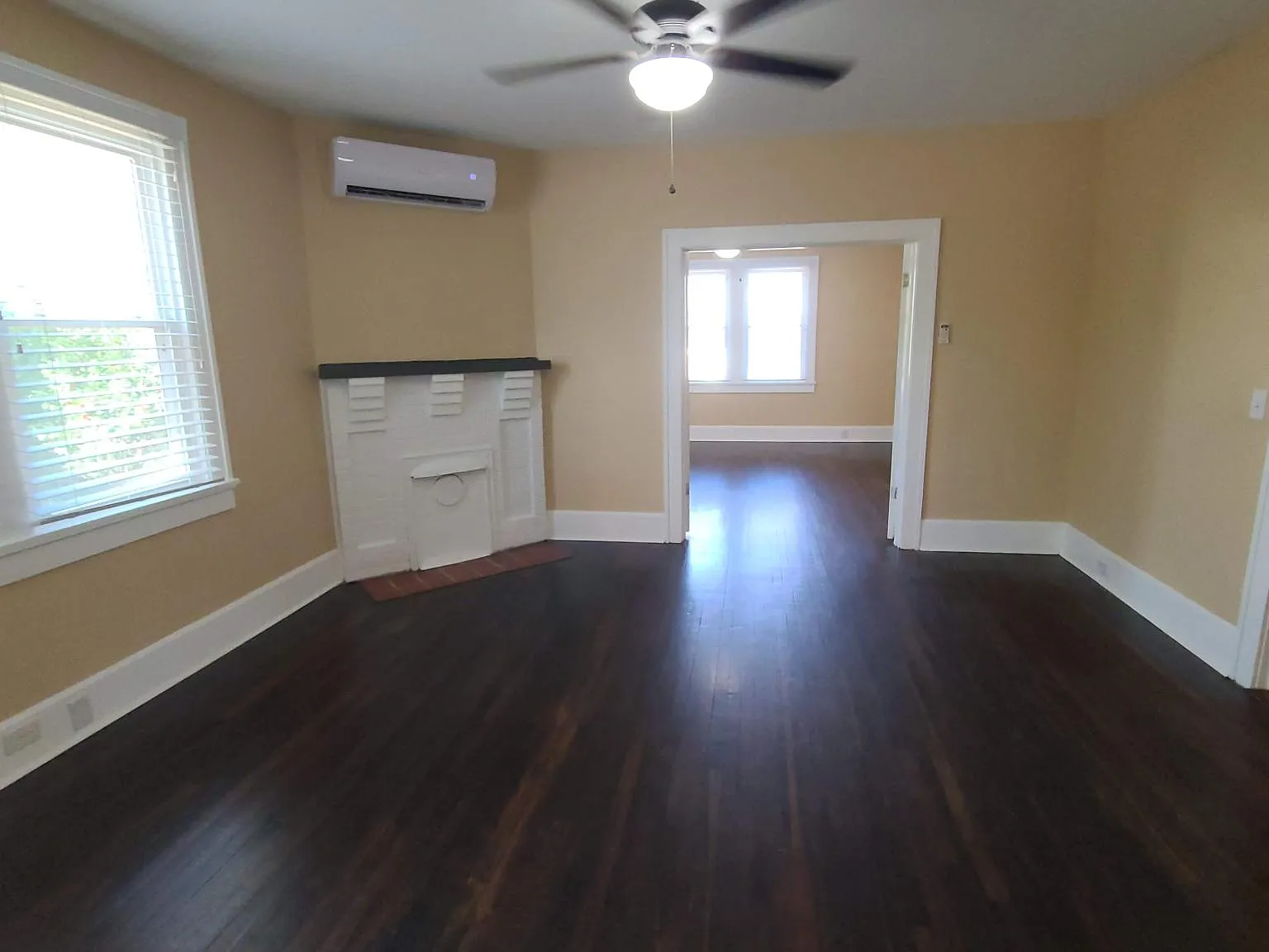 2 bed, 1800 sqft, $1,800 — Photo 1