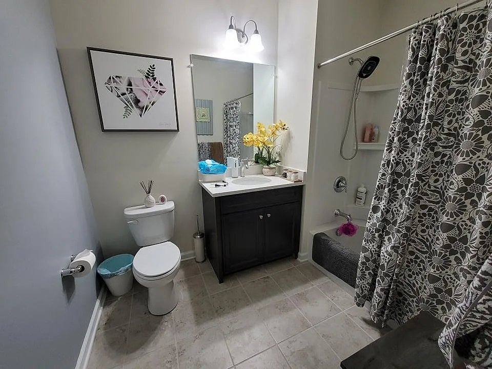 2 bed, 1475 sqft, $3,199 — Photo 3