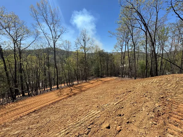 4 Wildwood Dr, Hayesville, NC 28904