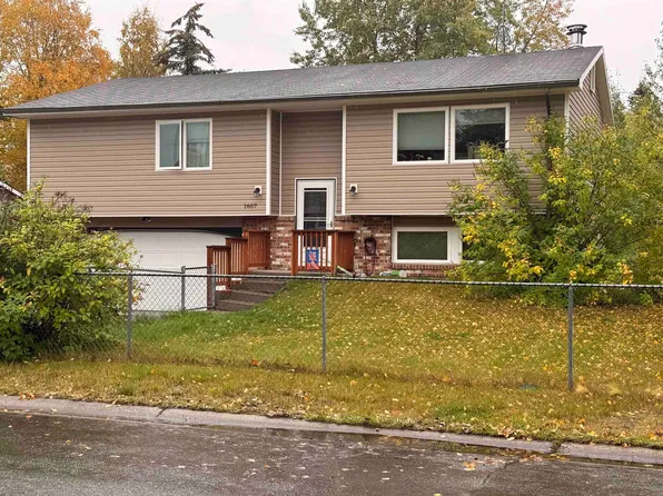 1607 Madison Dr, Fairbanks, AK 99709
